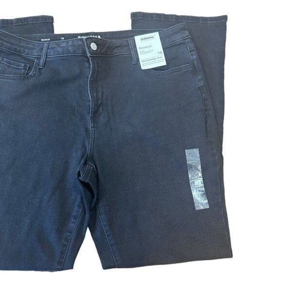 Sonoma Women’s Bootcut Leg Denim Jeans Size 18R Black Charcoal Stretch Mid Rise - Picture 4 of 10